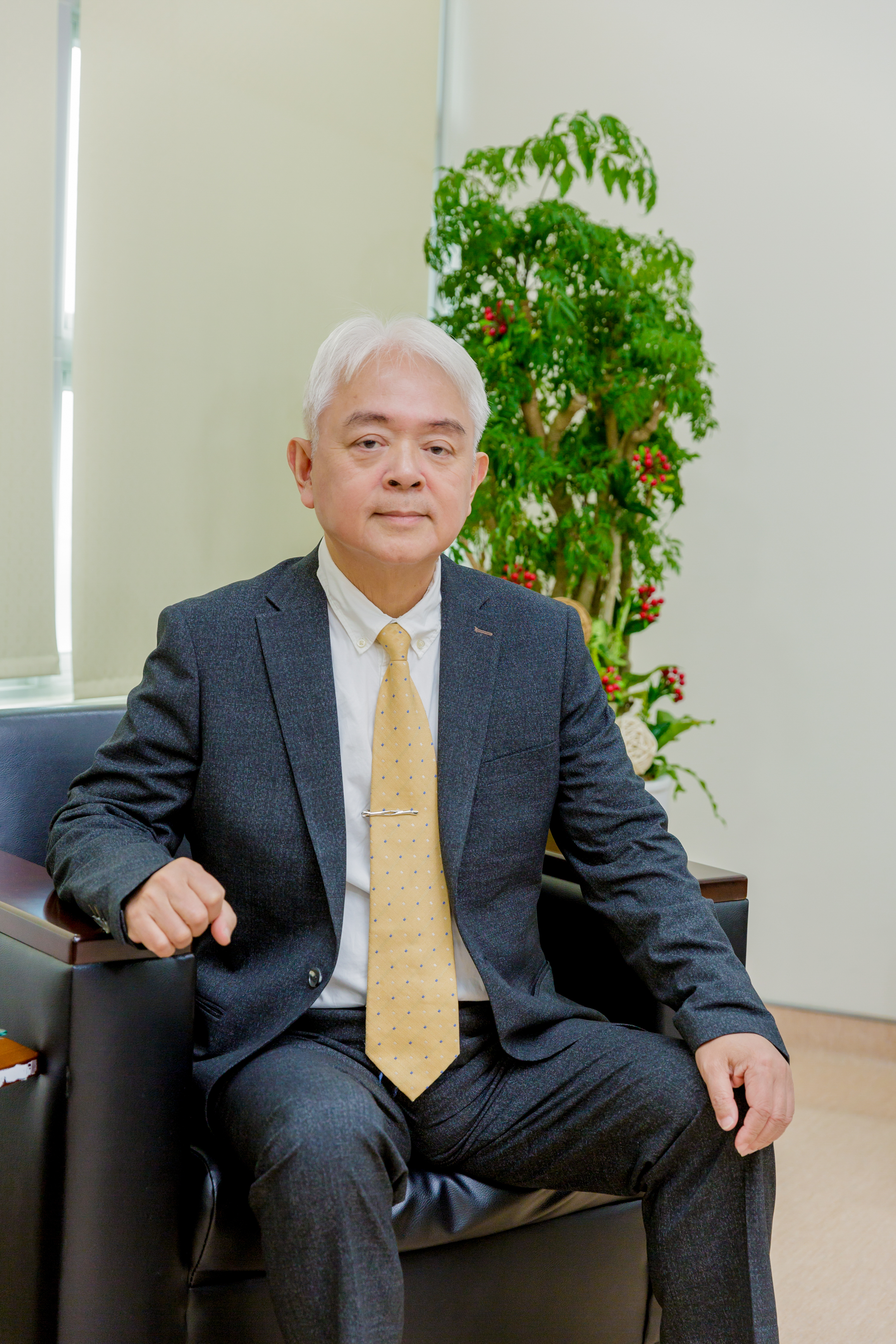 陳坤盛校長相片